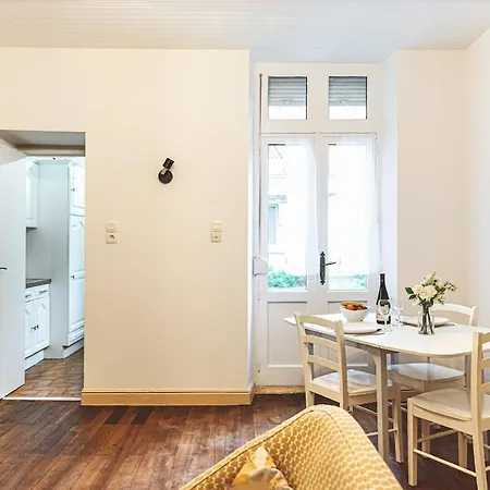 L'envolee Sur Cour, T2 Apartman *